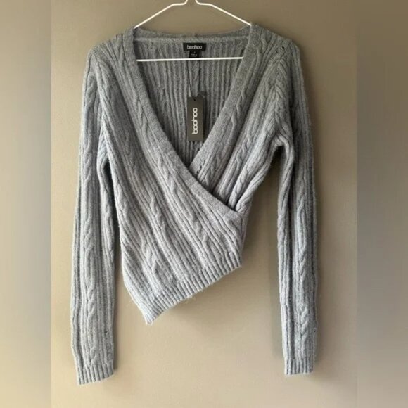 NWT, BOOHOO, size small, SOFT KNIT CABLE KNIT ASYMMETRIC WRAP JUMPER - Picture 5 of 7